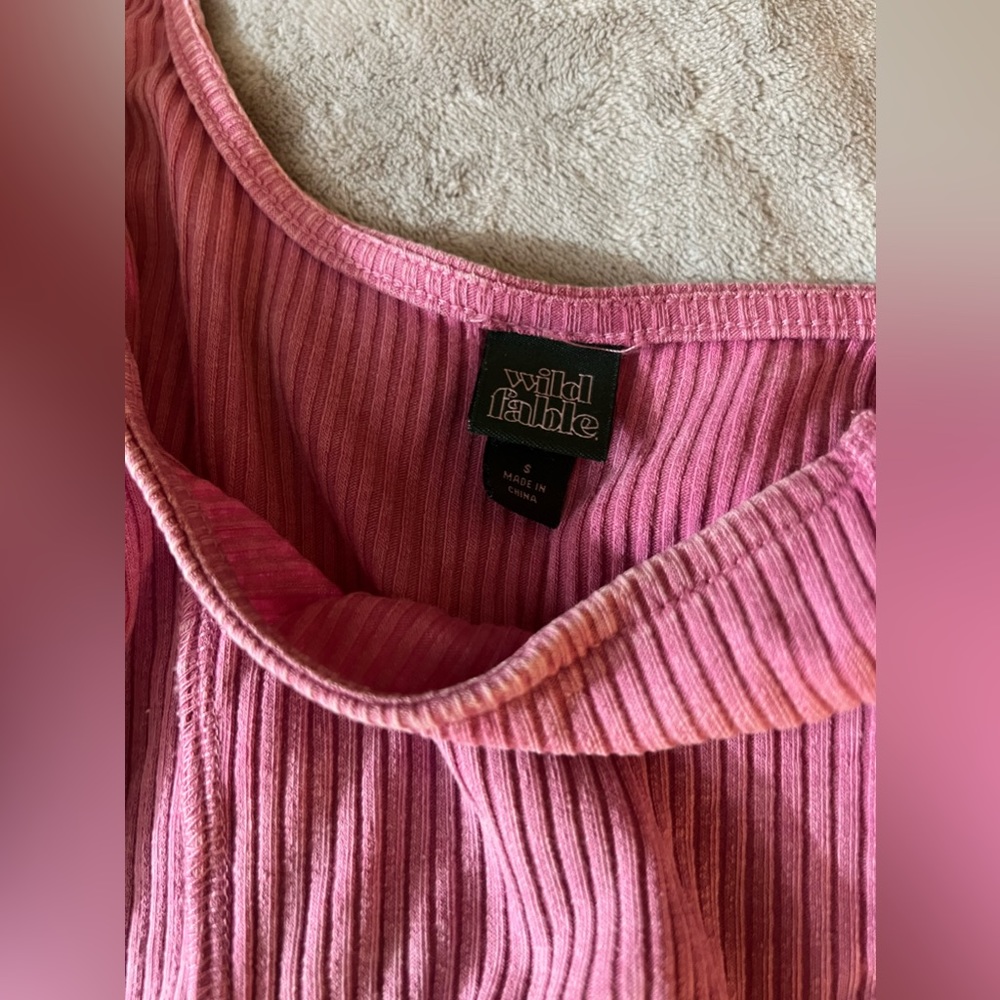 Cropped Ribbed Top - Picture 3 of 3
